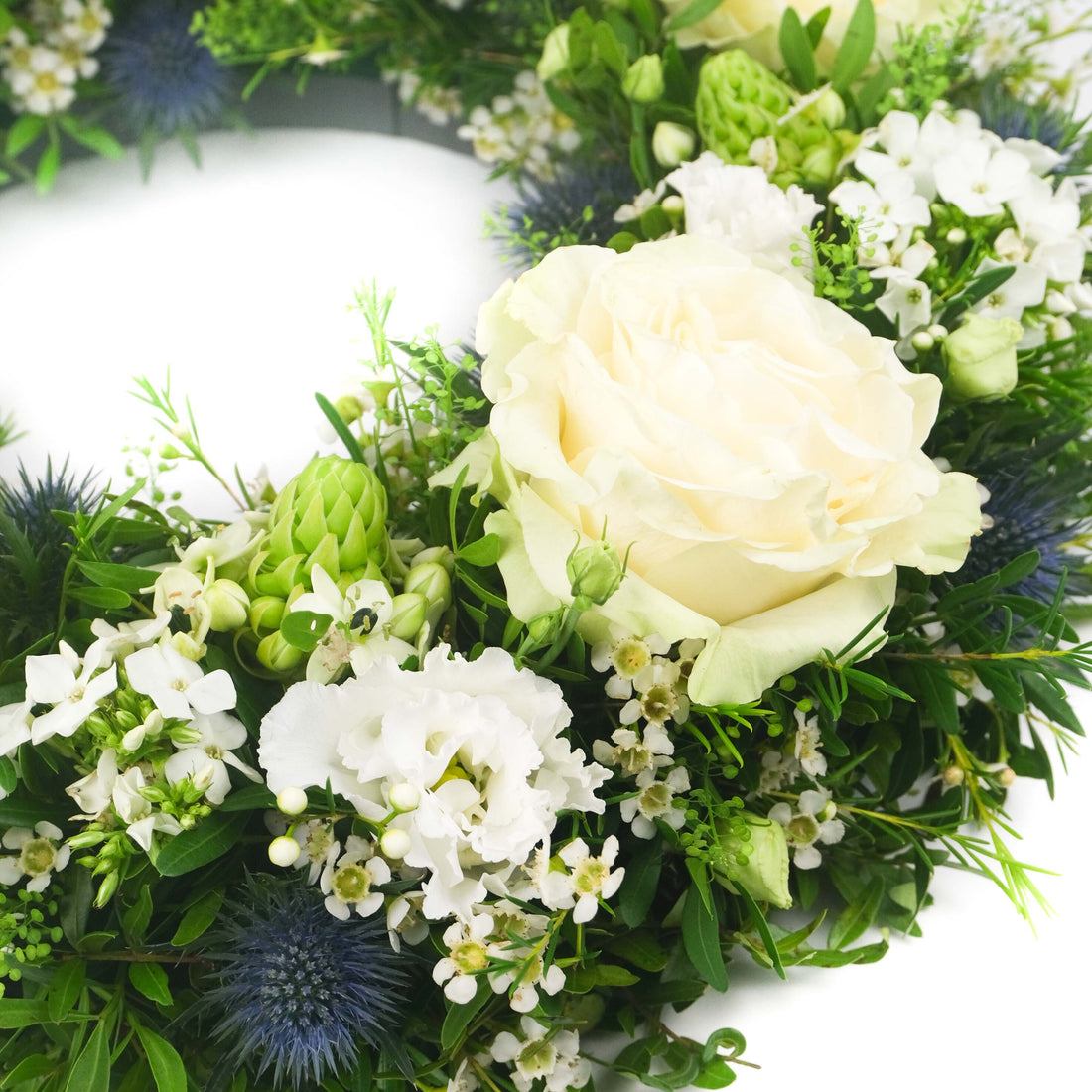 Mixed White Wreath