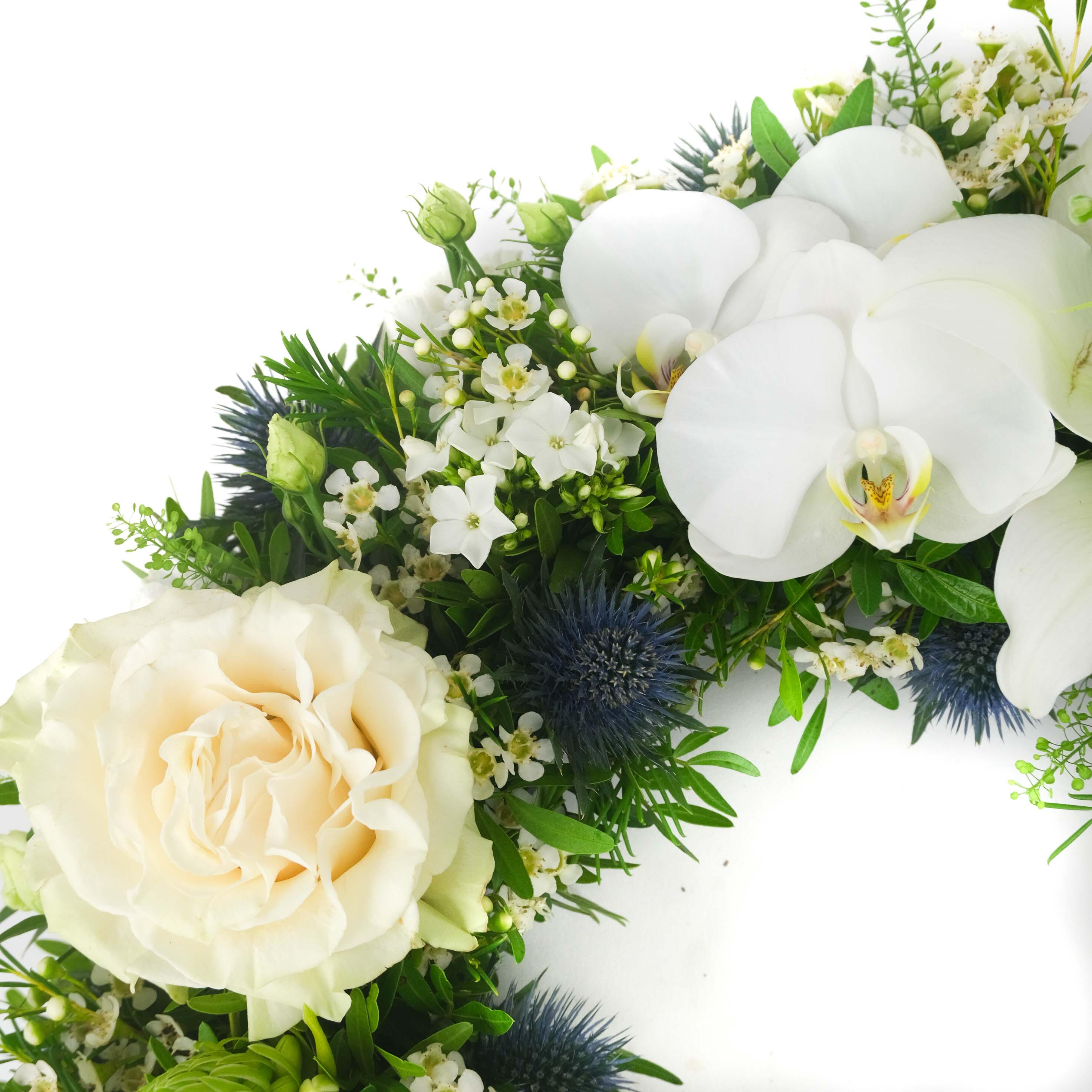 Mixed White Wreath